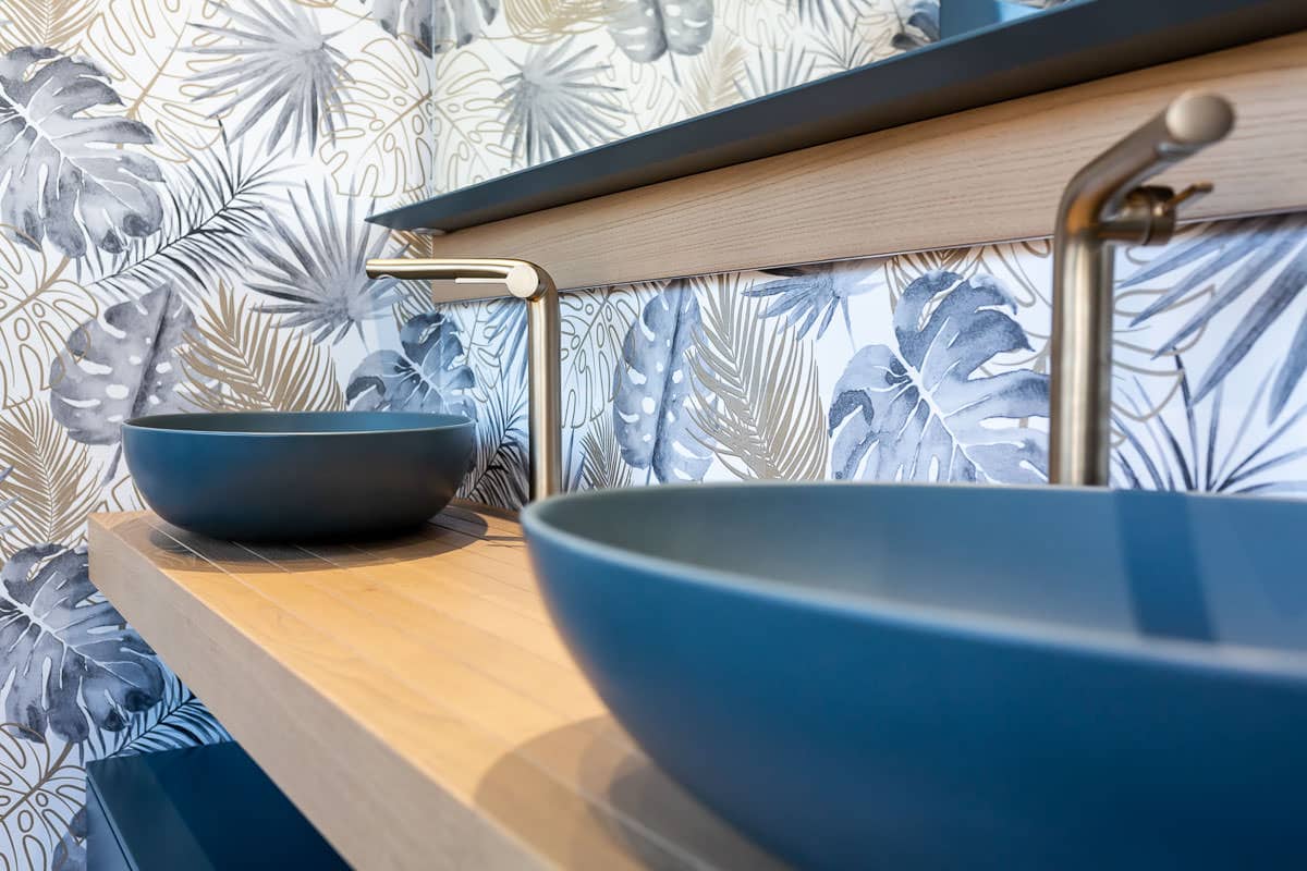 Samo salle de bain guignone bleue